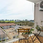 Doric Court 605