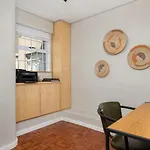 Doric Court 605