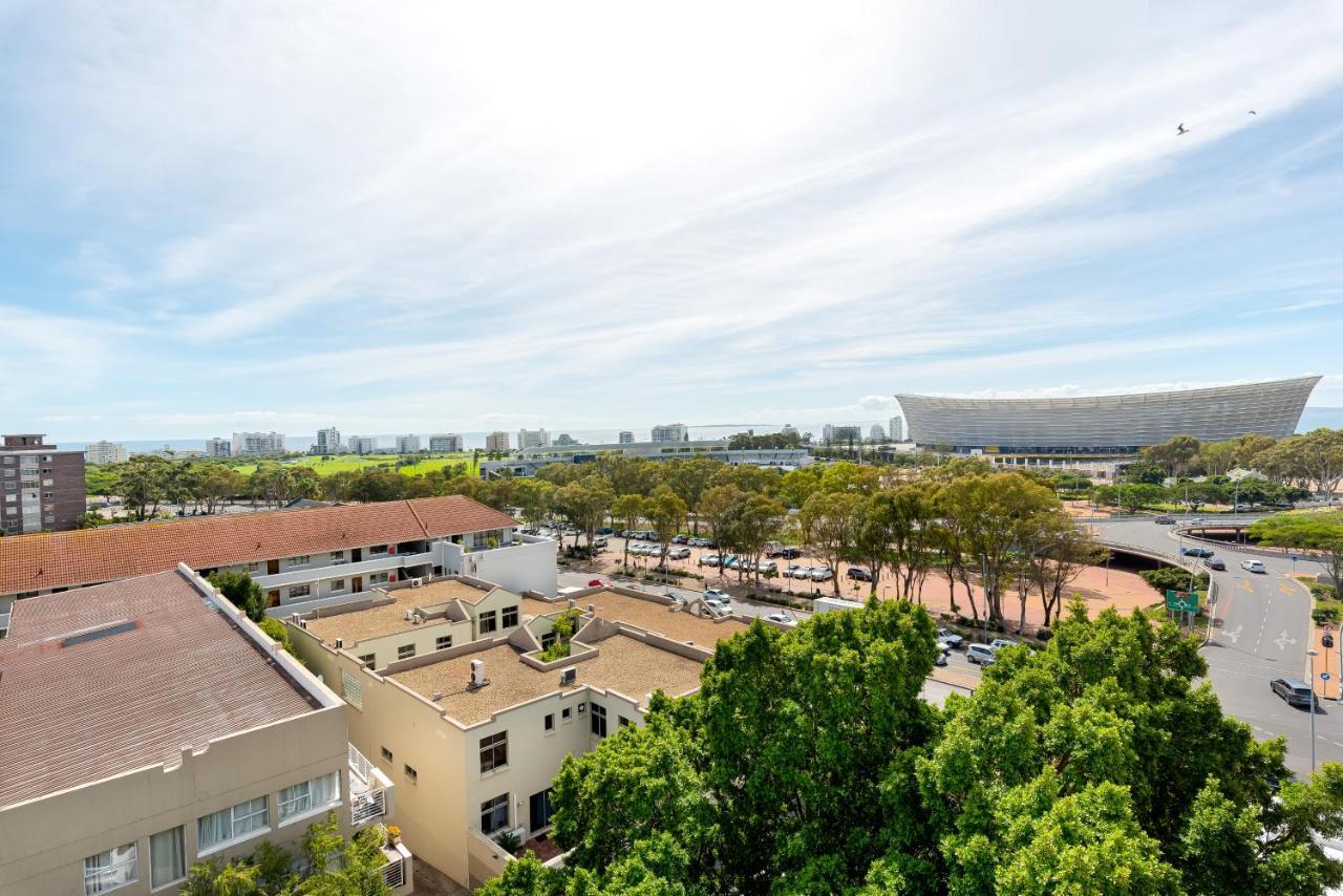 Doric Court 605 Apartment