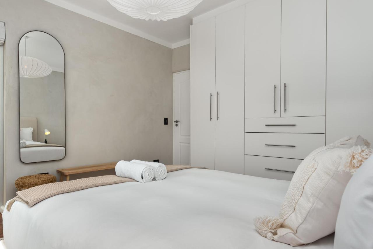 Doric Court 605 Apartment