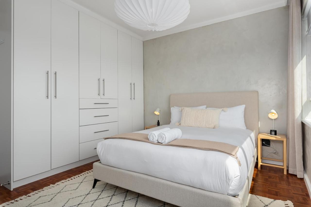 Apartment Doric Court 605